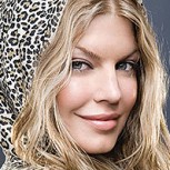 Fergie, de regreso: Topless en nuevo disco y látex para presentarse en vivo