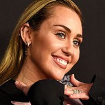 Miley Cyrus posa feliz y divertida sobre un árbol, pero desata duras críticas con la imagen