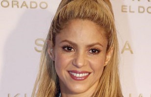 Nuevo video de Shakira usando clásicas mallas de los 80' es un éxito en