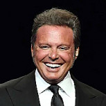 Luis Miguel se va a vivir a lujosa mansión y ya no se esconde de los paparazzis