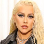 Christina Aguilera destaca con intenso vestido rojo: La cantante conquistó a sus fans en Instagram