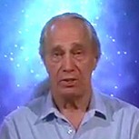 ¿Una joven peruana salvó al mundo de los extraterrestres?