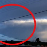 Video de miedo: Nube con forma de ovni en medio de extraños ruidos