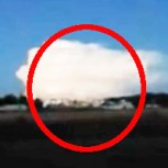 Insólito video: ¿Un Ovni entra en una nube eléctrica?