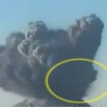 Fantástico video: OVNI pareciera hacer estallar a un volcán en México
