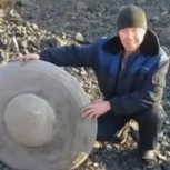 Misterio en Siberia: Hallan supuesto platillo volador de piedra “más antiguo que los mamuts”