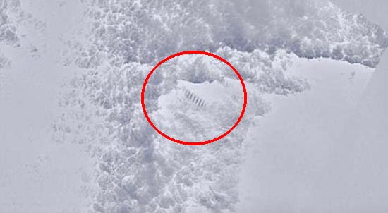 Foto: Presunta escalera hallada en la Antártida. /mundoesotericoparanormal.com