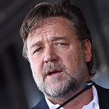 Russell Crowe sorprendido con grueso aspecto que lo aleja demasiado de su rol de “Gladiador”