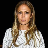 Jennifer Lopez intenta escapar del calor y el acoso de los paparazzis con llamativa tenida