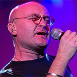 El frágil estado de Phil Collins: Fue captado en silla de ruedas luego de sufrir lamentable caída durante concierto