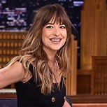 Detectan a Dakota Johnson en polera y zapatillas: Así se ve la actriz cuando se olvida del glamour