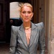 Celine Dion es detectada por paparazzis y fotos alertan sobre su falta de peso: Así se vio a la cantante