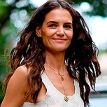 Katie Holmes es captada en la Fashion Week de París con canas: Así es el comentado estilo natural de la actriz
