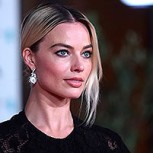 Paparazzis sorprenden a Margot Robbie con su marido paseando con su look más casual