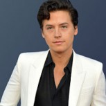Cole Sprouse ya se habría olvidado de Lili Reinhart: Protagonista de Riverdale tuvo misteriosa cita