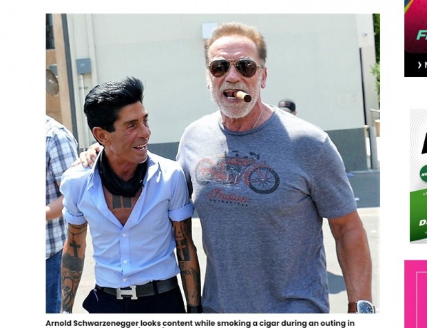 Arnold Schwarzenegger, de muy buen humor en Beverly Hills / Captura hollywoodlife.com