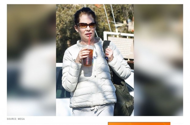 Flynn Boyle fue vista fumando y bebiendo en Laguna Beach, California / Captura radaronline.com