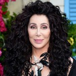 Cher en Beverly Hills y luciendo un aplaudido look a sus 75 años: Paparazzis captaron a la cantante