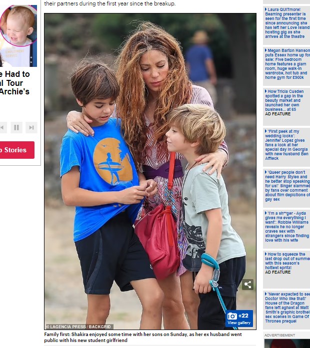 Justo cuando Piqué se mostraba con otra mujer, los paparazzis fueron a buscar a Shakira / Captura www.dailymail.co.uk