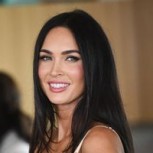 Megan Fox fotografiada en un concierto junto a su novio con esta “curiosa” tenida