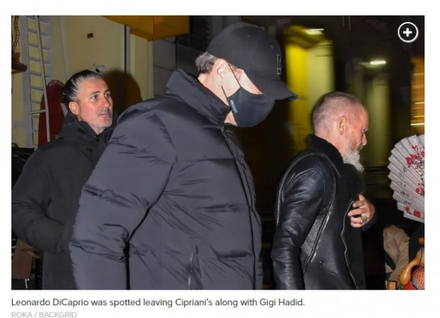 Leonardo Di Caprio, saliendo de un restaurante escoltado por sus guardaespaldas / Captura pagesix.com