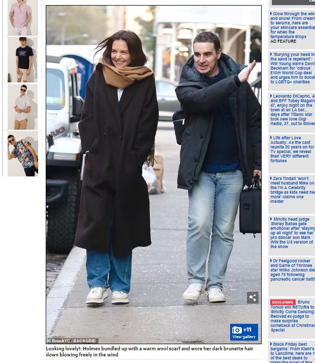 La actriz lució jeans y zapatillas, aunque también eligió un abrigo algo más sofisticado / Captura www.dailymail.co.uk