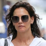 Katie Holmes fue fotografiada con la tenida más extraña posible en el New York Fashion Week