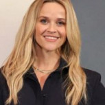 Reese Witherspoon es fotografiada por primera vez  sin su anillo de bodas desde que anunció su divorcio