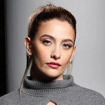 Paris Jackson fue fotografiada por paparazzis en el aniversario de la muerte de su padre