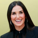 Así es cómo Demi Moore se mantiene saludable a sus 61 años: Actriz es captada con tenida deportiva