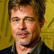 Brad Pitt continúa desafiando su propia edad: Actor es captado por paparazzis con look “adolescente”