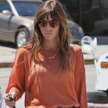 Jessica Biel casi es atropellada por un auto en pleno set de rodaje de su nueva serie