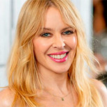 Kylie Minogue fue fotografiada por paparazzis con el estilo más simple posible y sin maquillaje