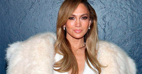 JLO-Paparazzis-1