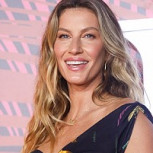 Gisele Bündchen fue fotografiada con el estilo más simple posible junto a su bebé