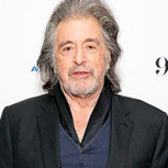 Al Pacino sorprendido en medio de cariñosos gestos con joven periodista en Roma