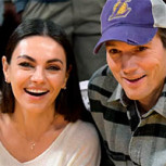 Mila Kunis y Ashton Kutcher sorprenden “como dos adolescentes” en concierto de Backstreet Boys
