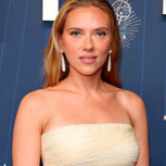 Scarlett Johansson deslumbra con este look para asistir a programa de televisión