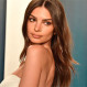 Emily Ratajkowski dejó a todos sin palabras con jugado look en París para la Semana de la Moda