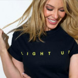 Kylie Minogue celebra sus 58 años sorprendiendo a sus fans con sus fotos