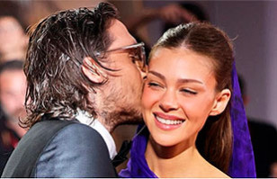 Nicola Peltz vuelve a sorprender con su envidiable estado: As&iacute; se vio a la actriz en una fiesta