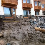 Bariloche: intensas lluvias provocan inundaciones y alud de barro