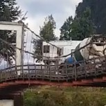Video muestra el peligroso cruce del Puente Río los Palos en Aysén: A punto de ceder ante el peso de un camión