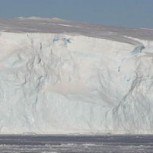 Iceberg A68 a la vista de las islas Georgias: Expectativa en la comunidad científica ante inminente desenlace