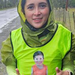 Madre camina 1.300 km desde Chiloé a La Moneda para conseguir el “medicamento más caro del mundo” que su hijo requiere con urgencia