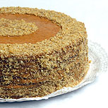Torta de nuez, manjar y pastelera: Una suave combinación