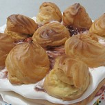 Profiteroles: Deliciosa torta de masa choux