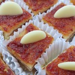 Torta de manjar y mermelada de frambuesa: Una delicia