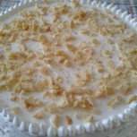 Torta hojarasca amor: Rellena de crema con frambuesas y manjar