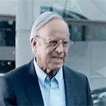 Wom se burla de José Piñera y las pensiones en comentada publicidad: Atentos al final